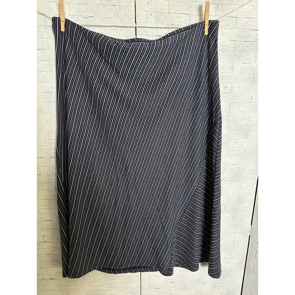J Jill women's travel skirt pima‎ cotton navy with cream stripes asymmetrical